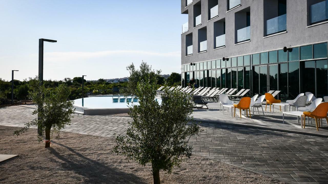 Hotel Olea Novalja Eksteriør bilde